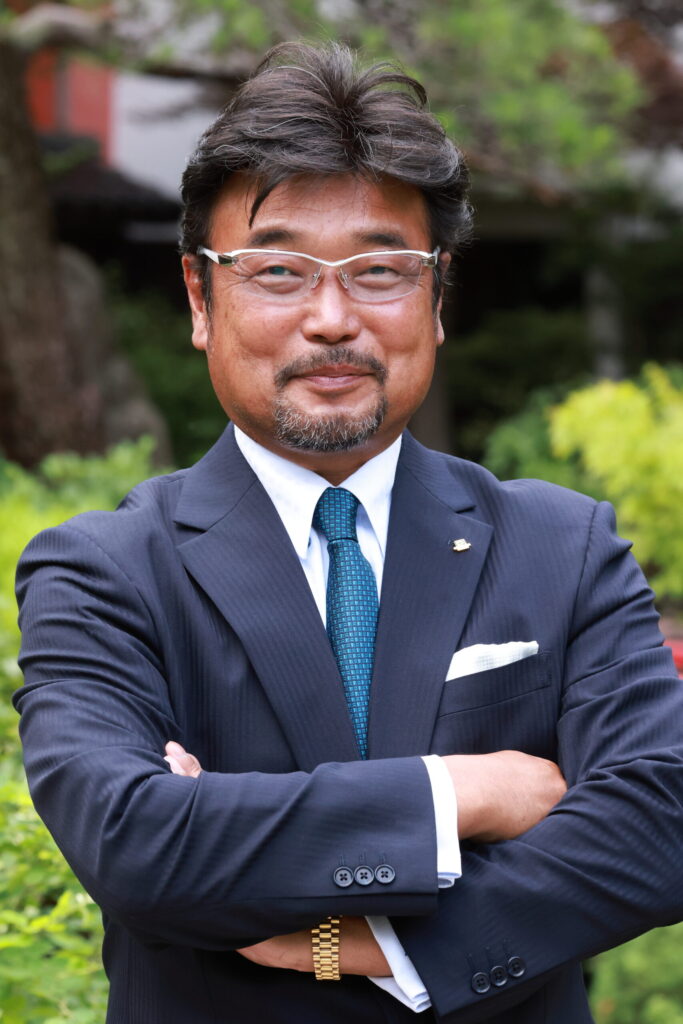 梅田運輸株式会社　代表取締役　森本 康二郎