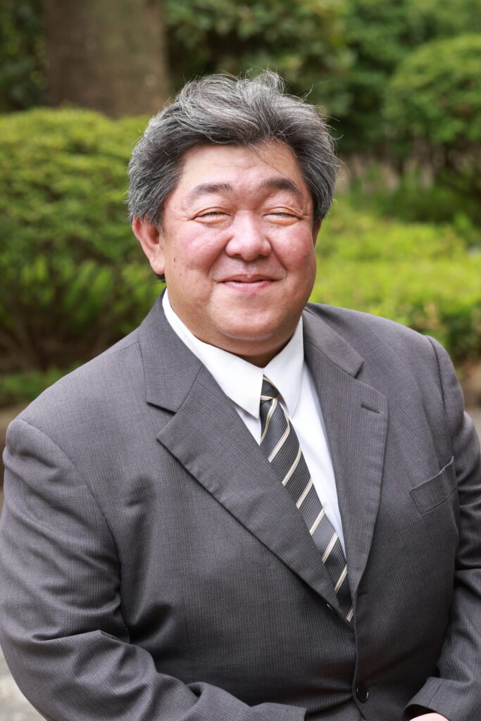 アーク引越センター株式会社　代表取締役 塩田 嘉一